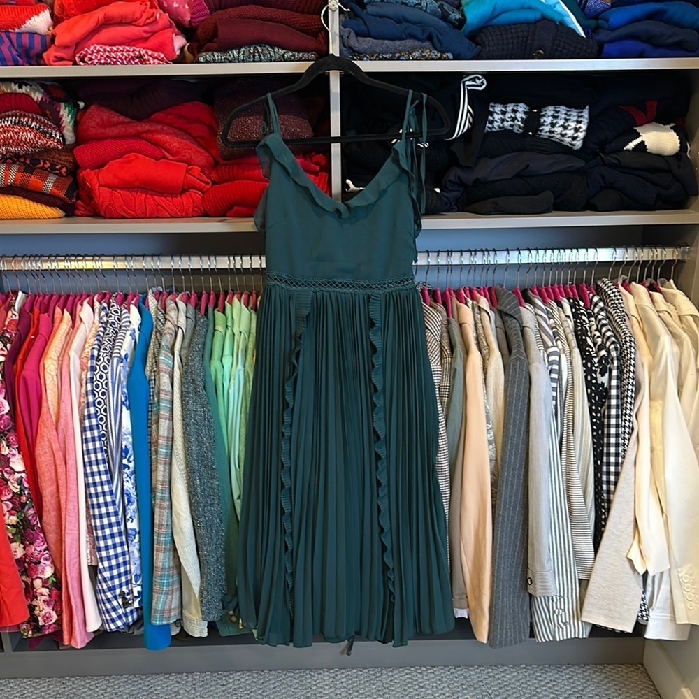 Lulus green tie spaghetti straps backless pleated and ruffled dress size S